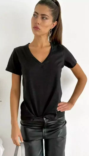 Remera Lisa Escote "V" Virtual